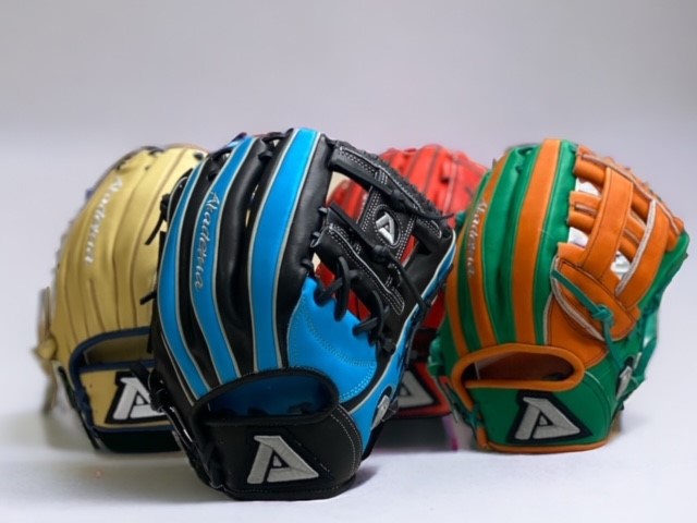 Custom Mitt - Torino